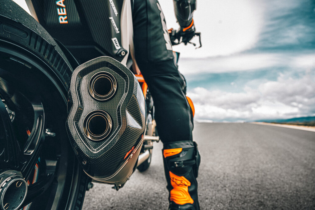 The Ktm 1290 Super Duke Rr Roars Onto The Scene