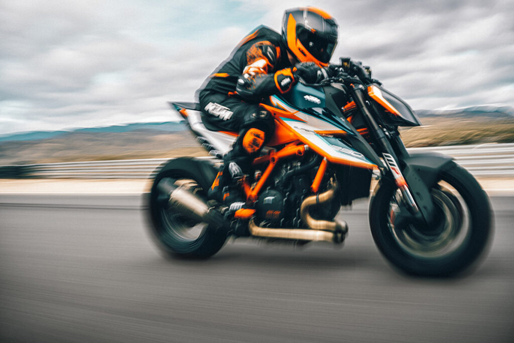 The Ktm 1290 Super Duke Rr Roars Onto The Scene