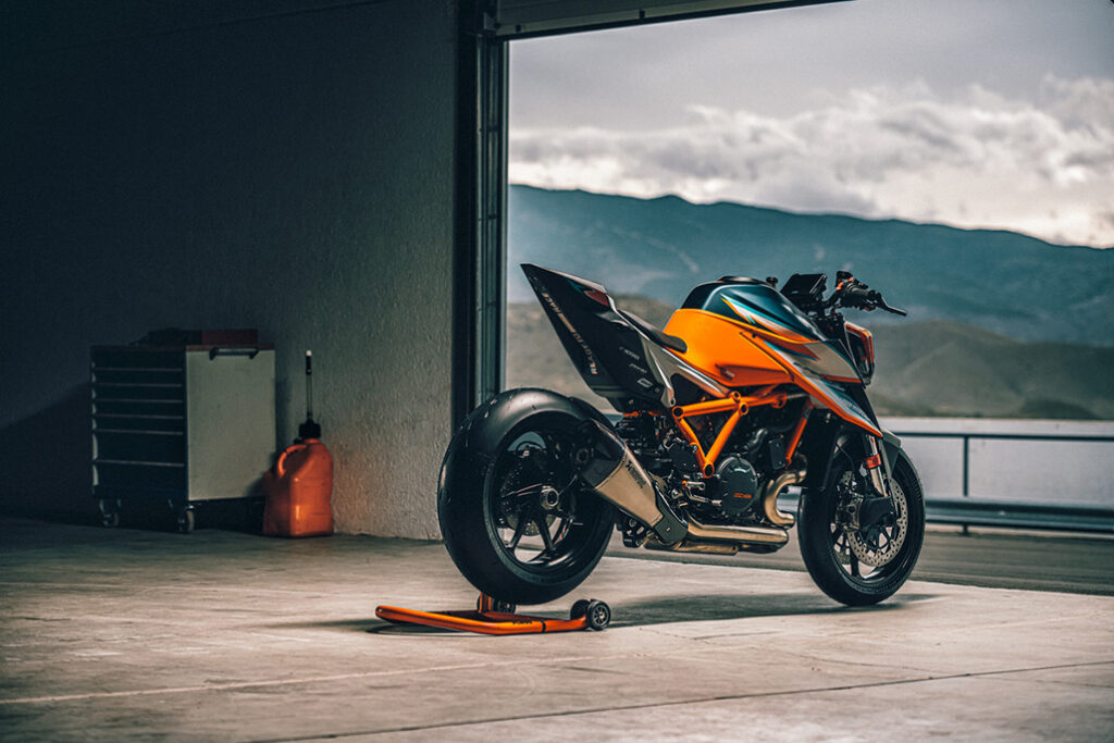 The Ktm 1290 Super Duke Rr Roars Onto The Scene