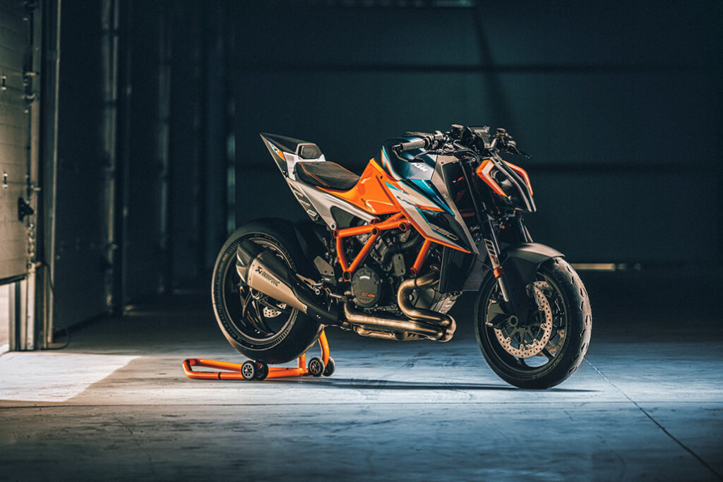 The Ktm 1290 Super Duke Rr Roars Onto The Scene