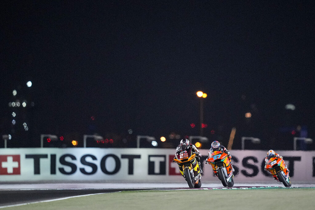 To the wire: Lowes fends off Gardner in a tense Moto2 take two