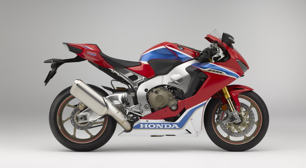 Honda Fireblade Named MCN Best Sportbike