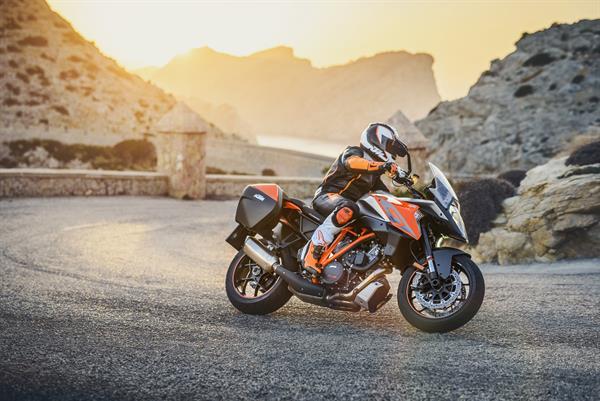 KTM 1290 Super Duke GT: Missile Launched