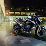 KTM 790 DUKE: The Scalpel is in dealers now