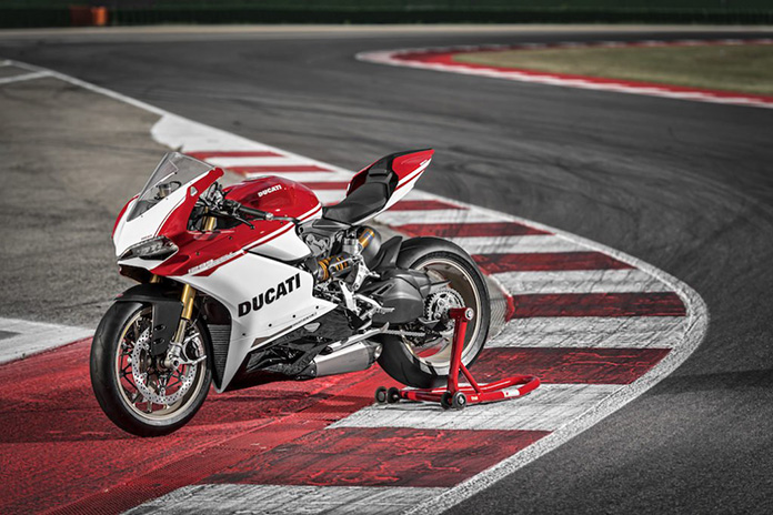 Preview of the 1299 Panigale S Anniversario at WDW2016