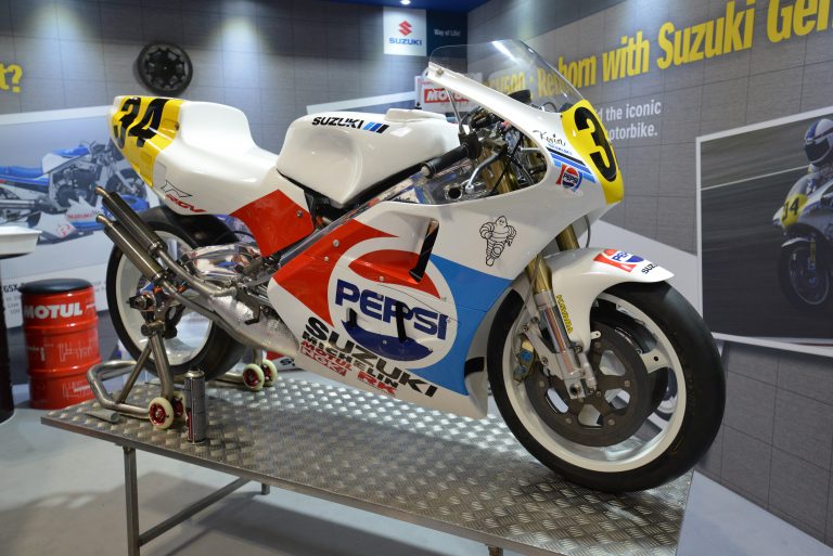 Suzuki RGV500 restoration voted best manufacturer feature at Motorcycle Live