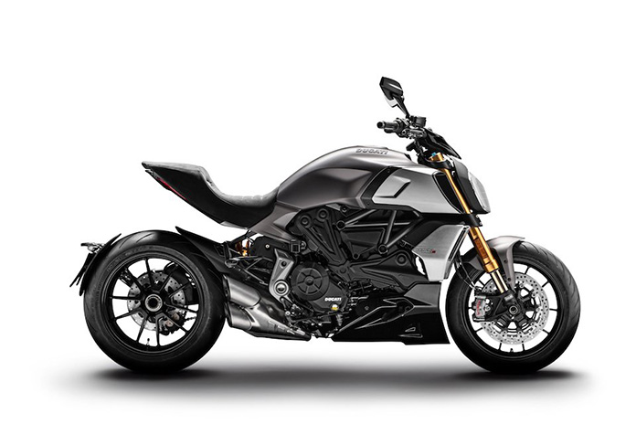 The new Diavel 1260 receives the prestigious “Red Dot Design Award 2019” for its unmistakeable style