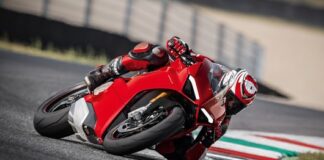 The New Pirelli Diablo™ Supercorsa Sp Makes Its Debut On The Ducati Panigale V4