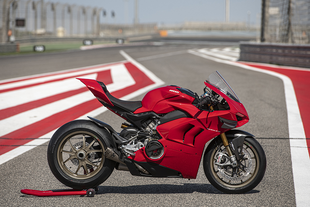 The Panigale V4 is ready to compete on any circuit with Ducati Performance accessories