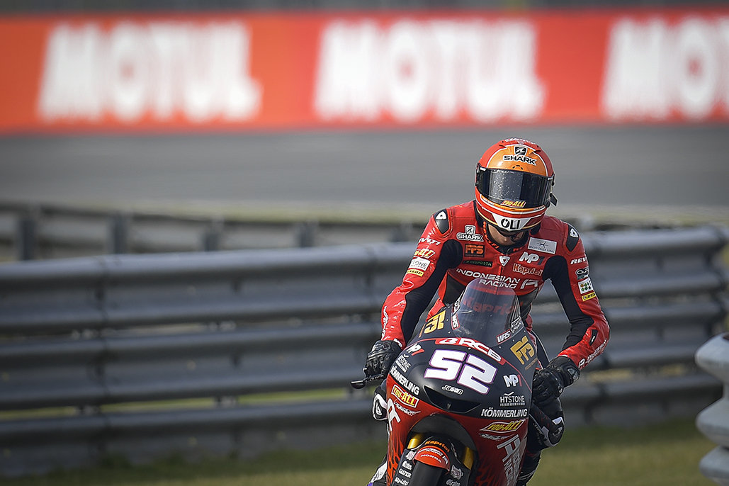 Alcoba takes first Grand Prix pole position at Assen