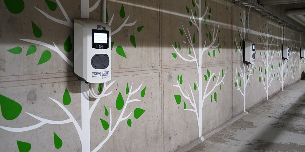 Sähköauton lataustöpseli