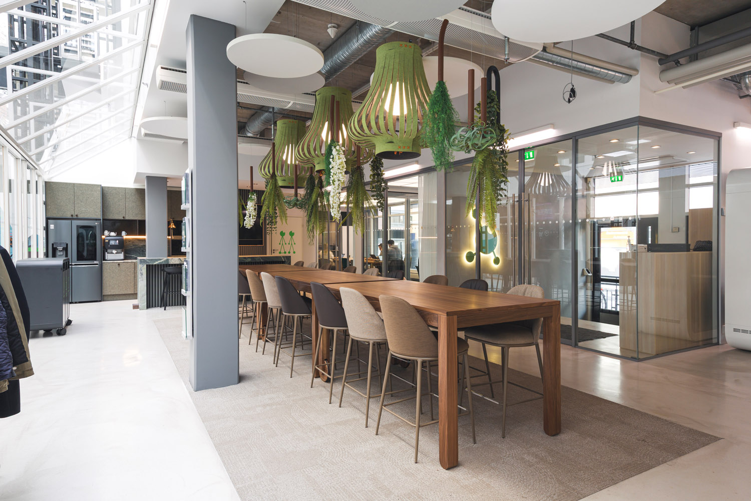 Teknologiakiinteistöjen toimisto BioCityn katutasossa toimii yhtiön showroomina. 