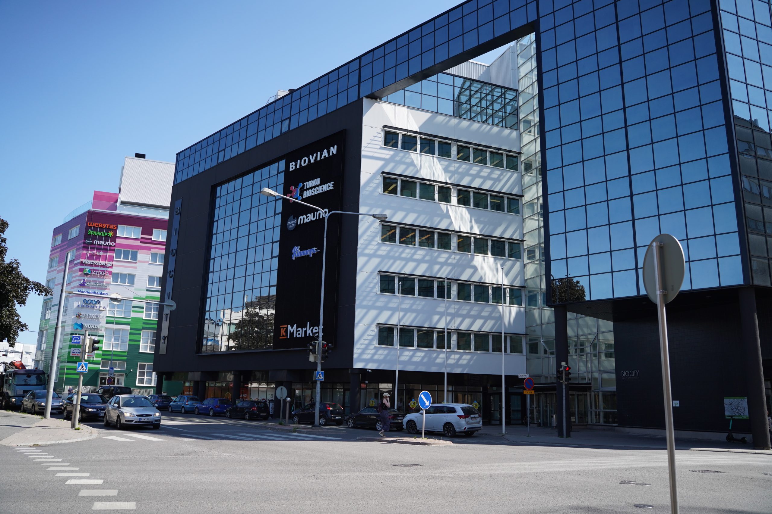 Bio- ja ElectroCity Lemminkäisenkadun puolelta