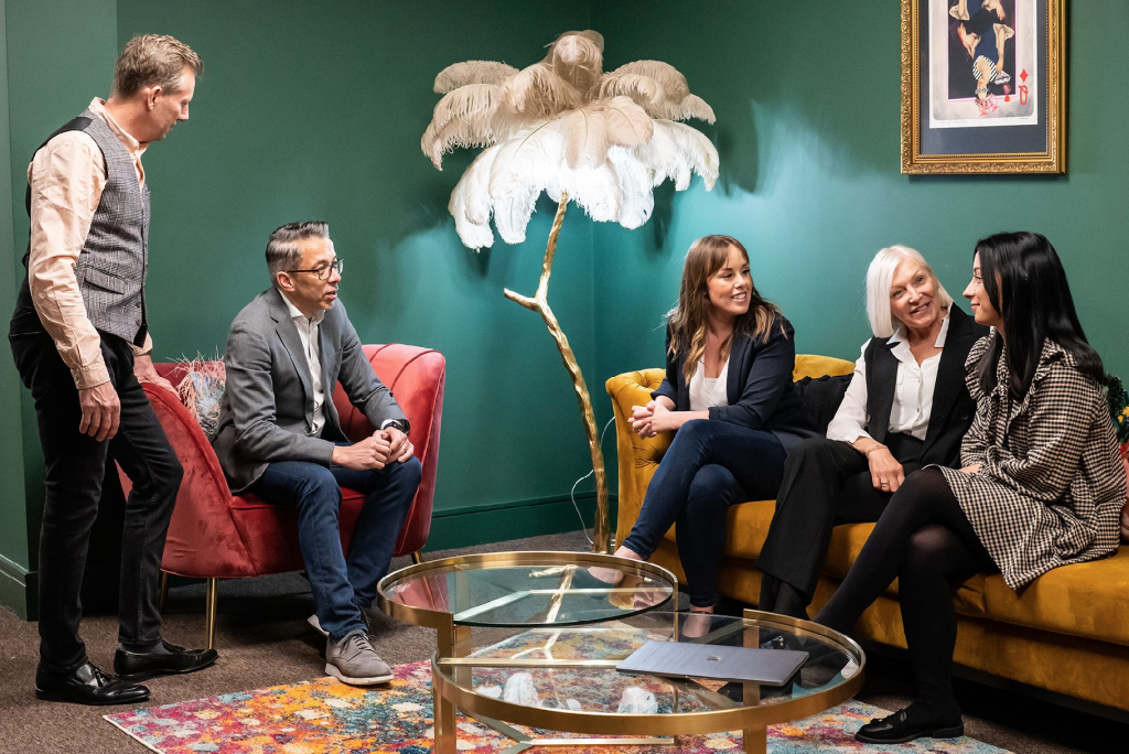 Contact | Ashton White