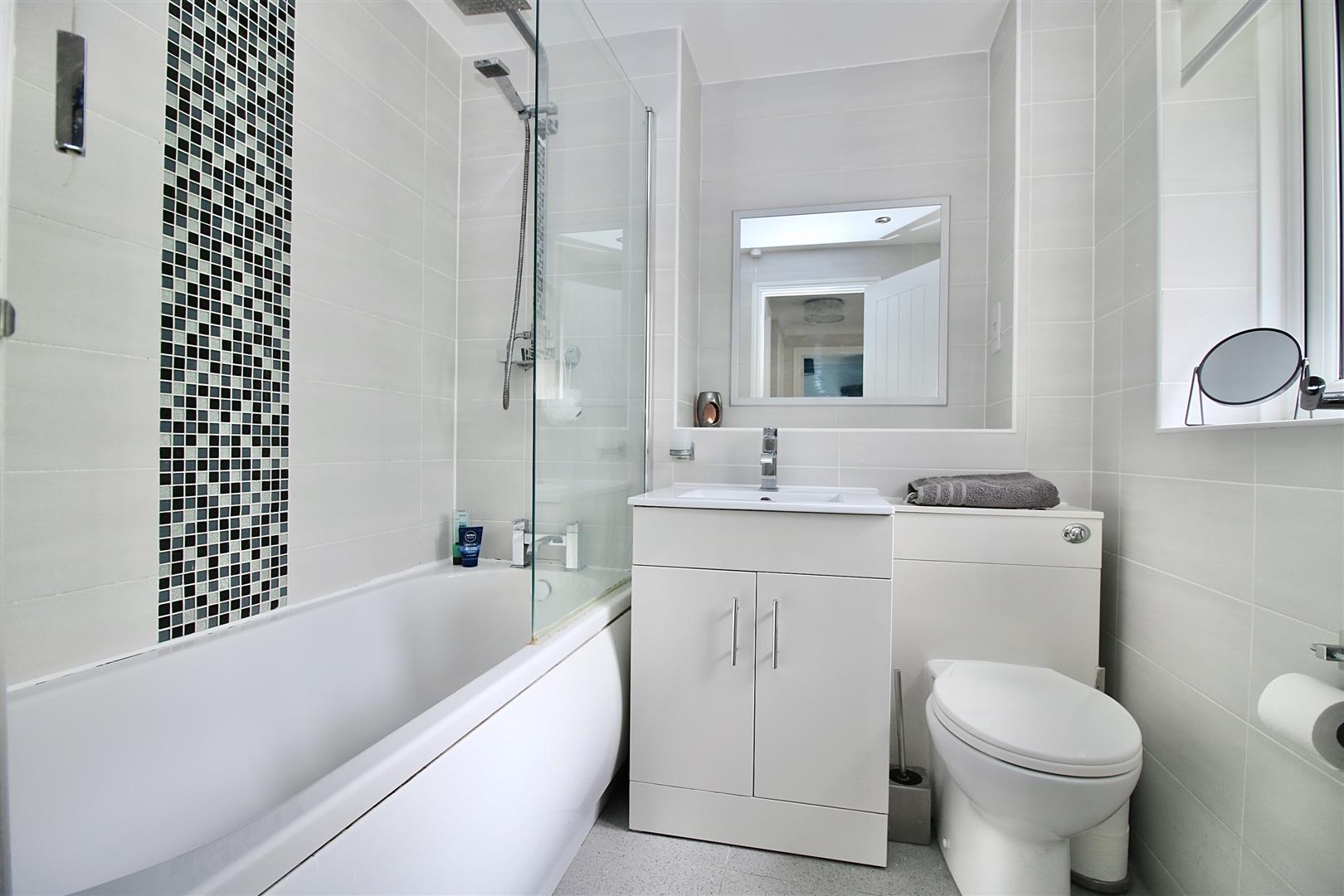 nRB0NN4Y EmhEHm3rkiCmA.jpg