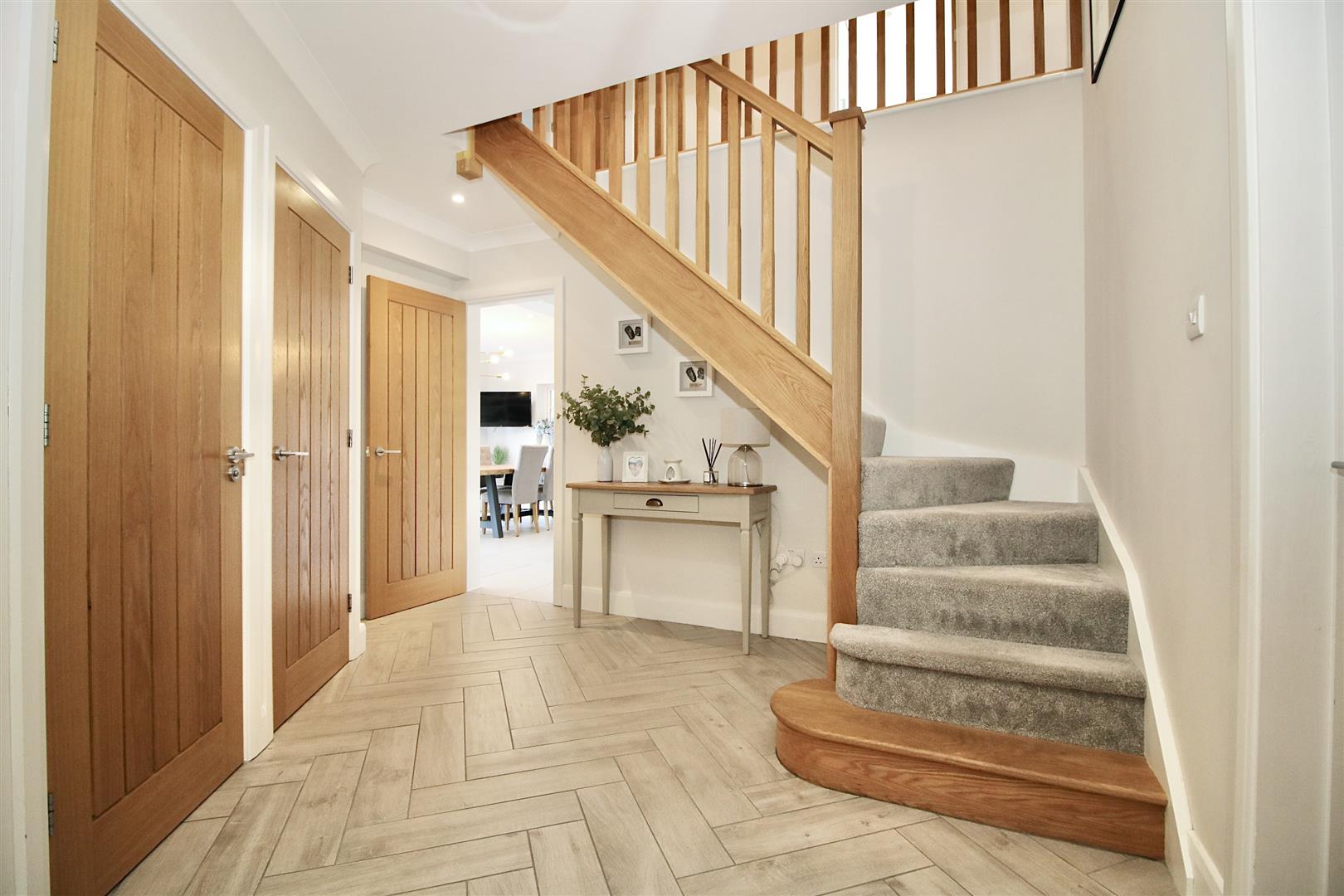 5l5T04FLUkOafFLGO–tDg.jpg 5l5T04FLUkOafFLGO tDg.jpg