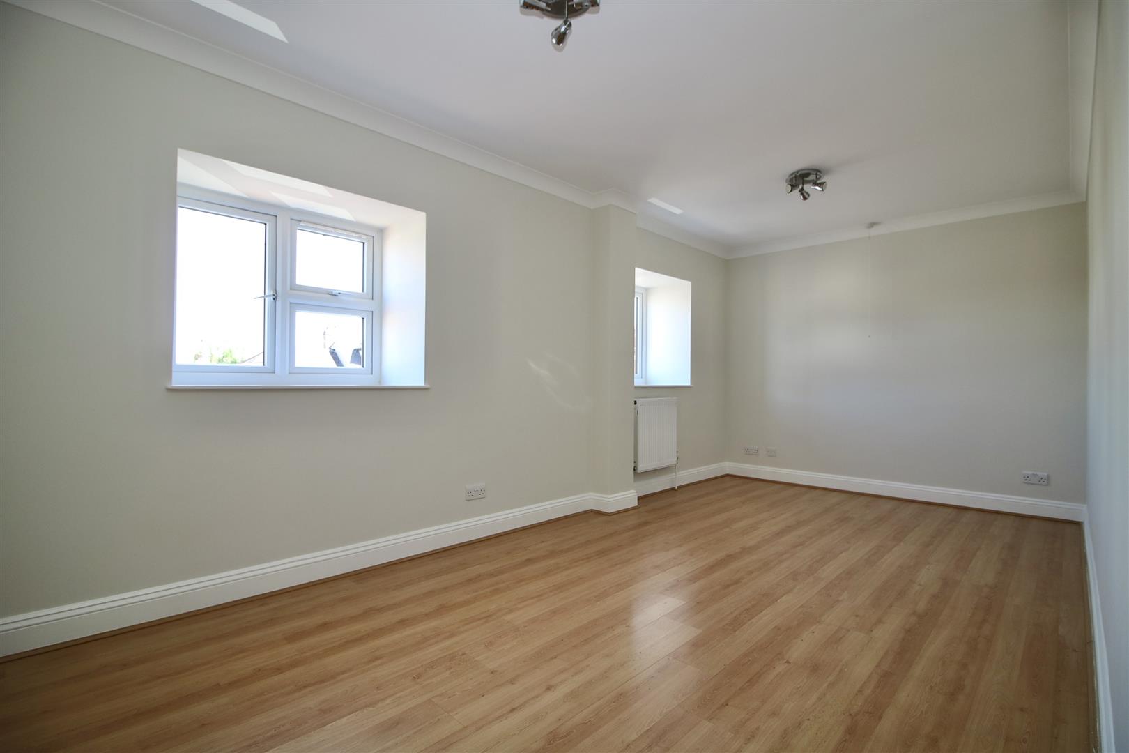 oV1EpKtnDUWGxllH42p_sA.jpg oV1EpKtnDUWGxllH42p sA.jpg