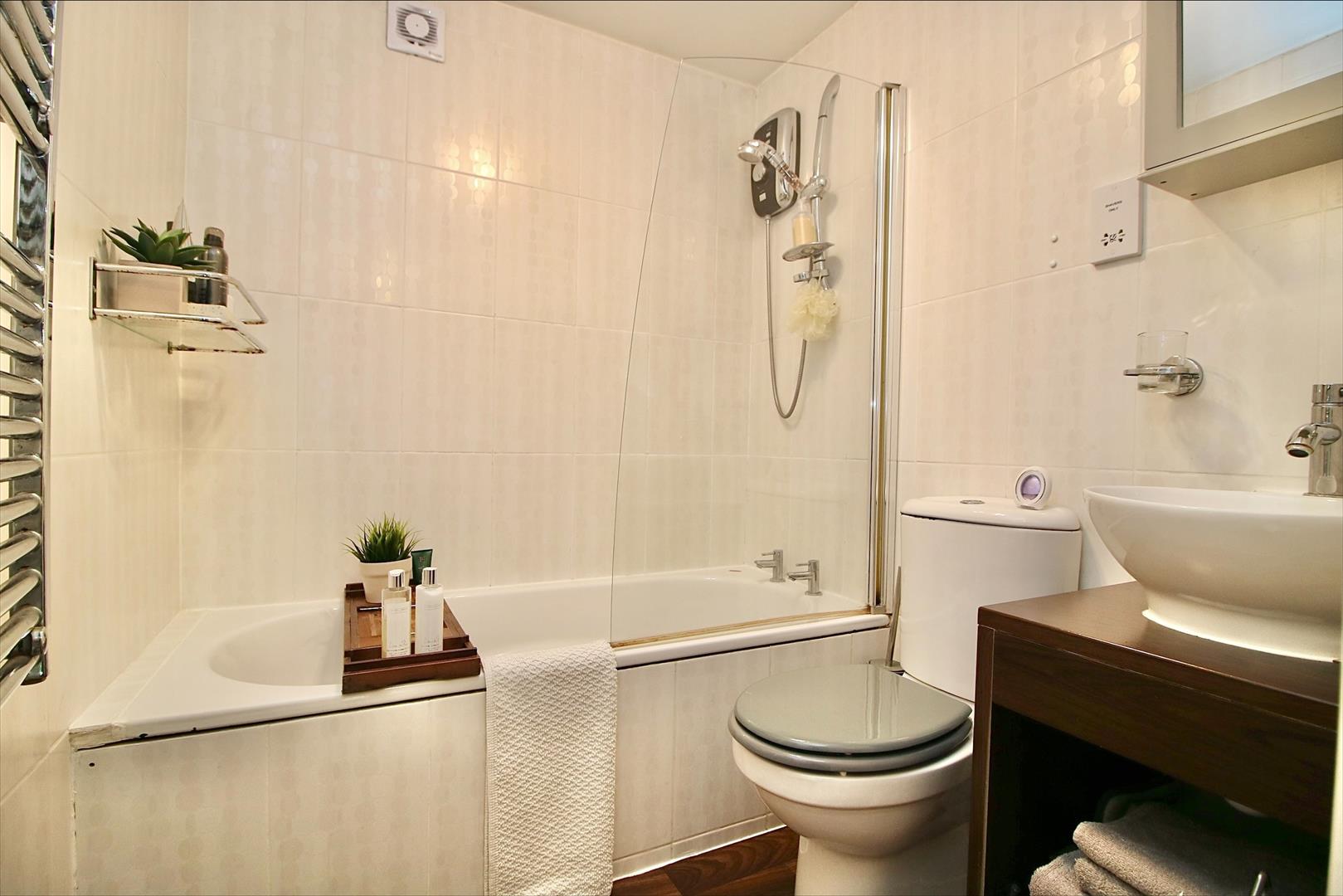 f4hdSCOcGkGOACEaz 0z1A.jpg