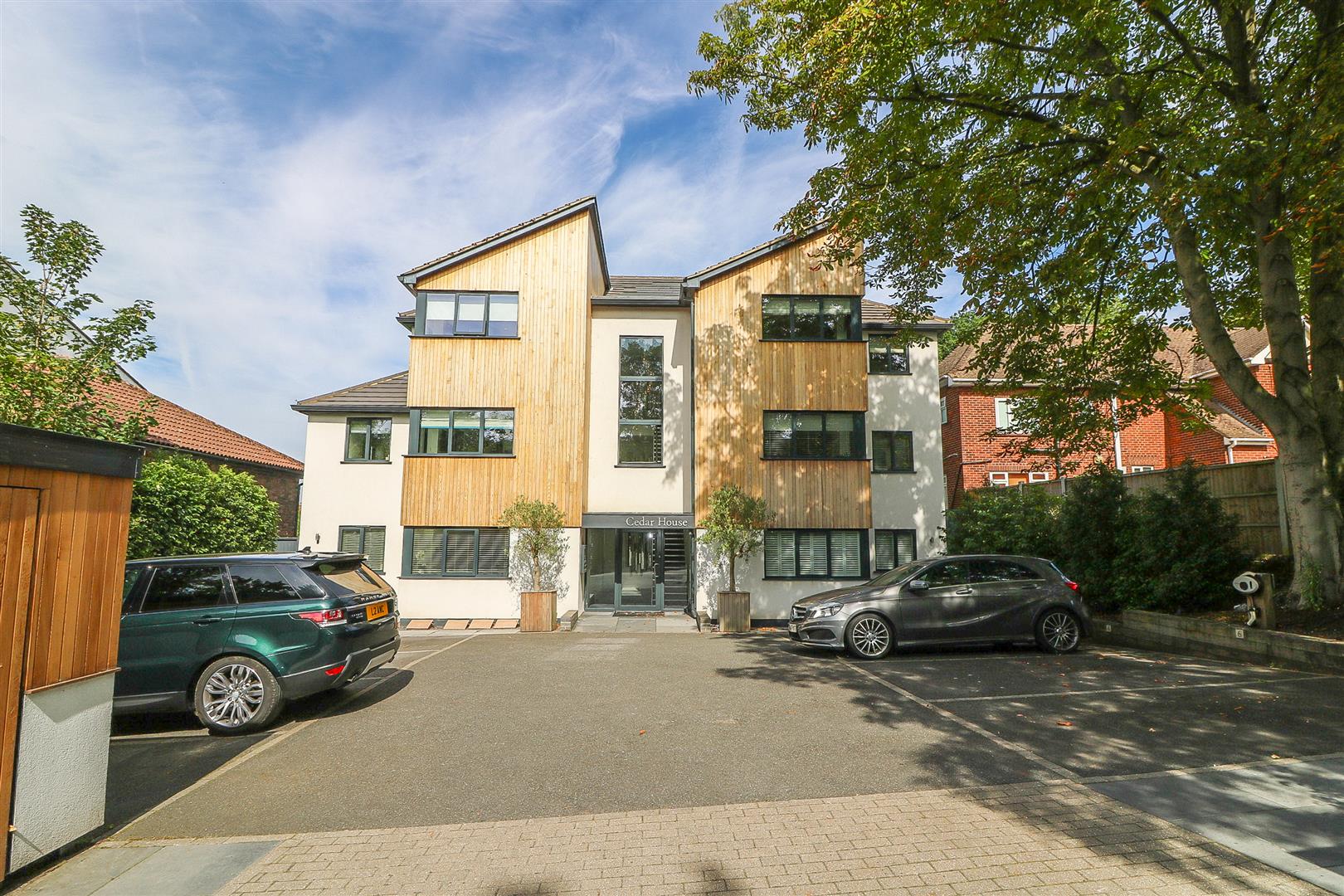 taruIHfFdEC3BOX 0KsWeg.jpg