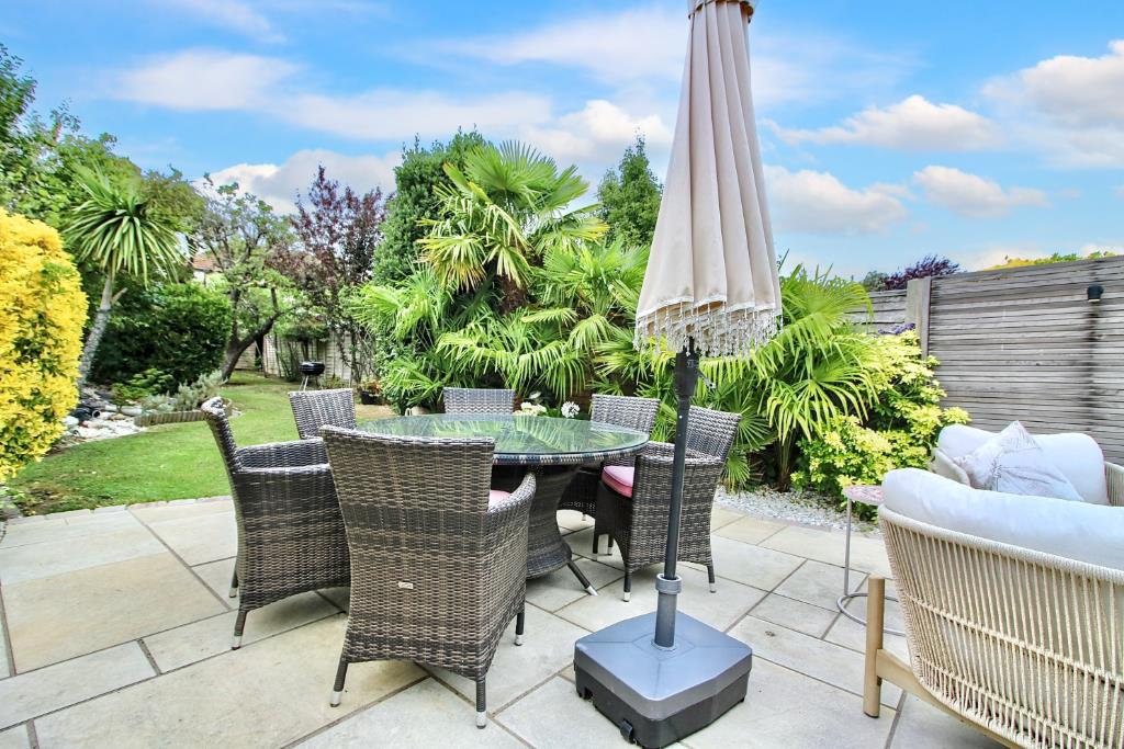 FyLEug5JQku3mAmEtkAQ A.jpg