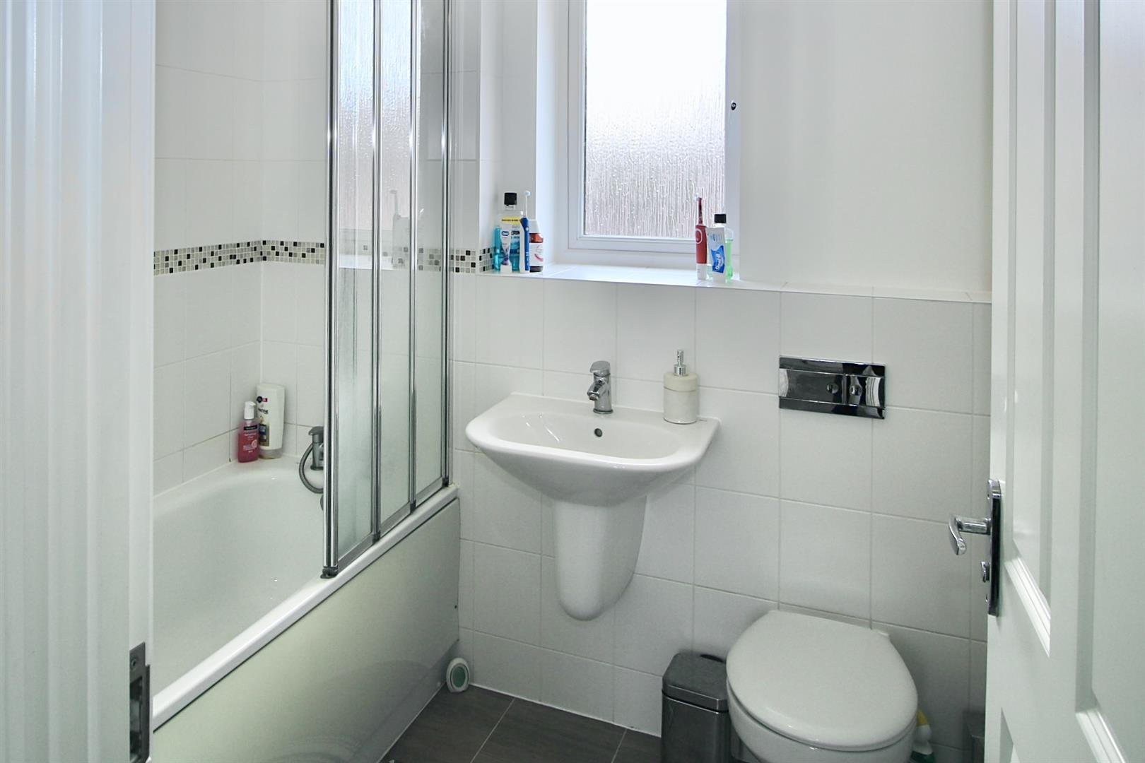 MQSOFxB kUauHO9McIlDCA.jpg