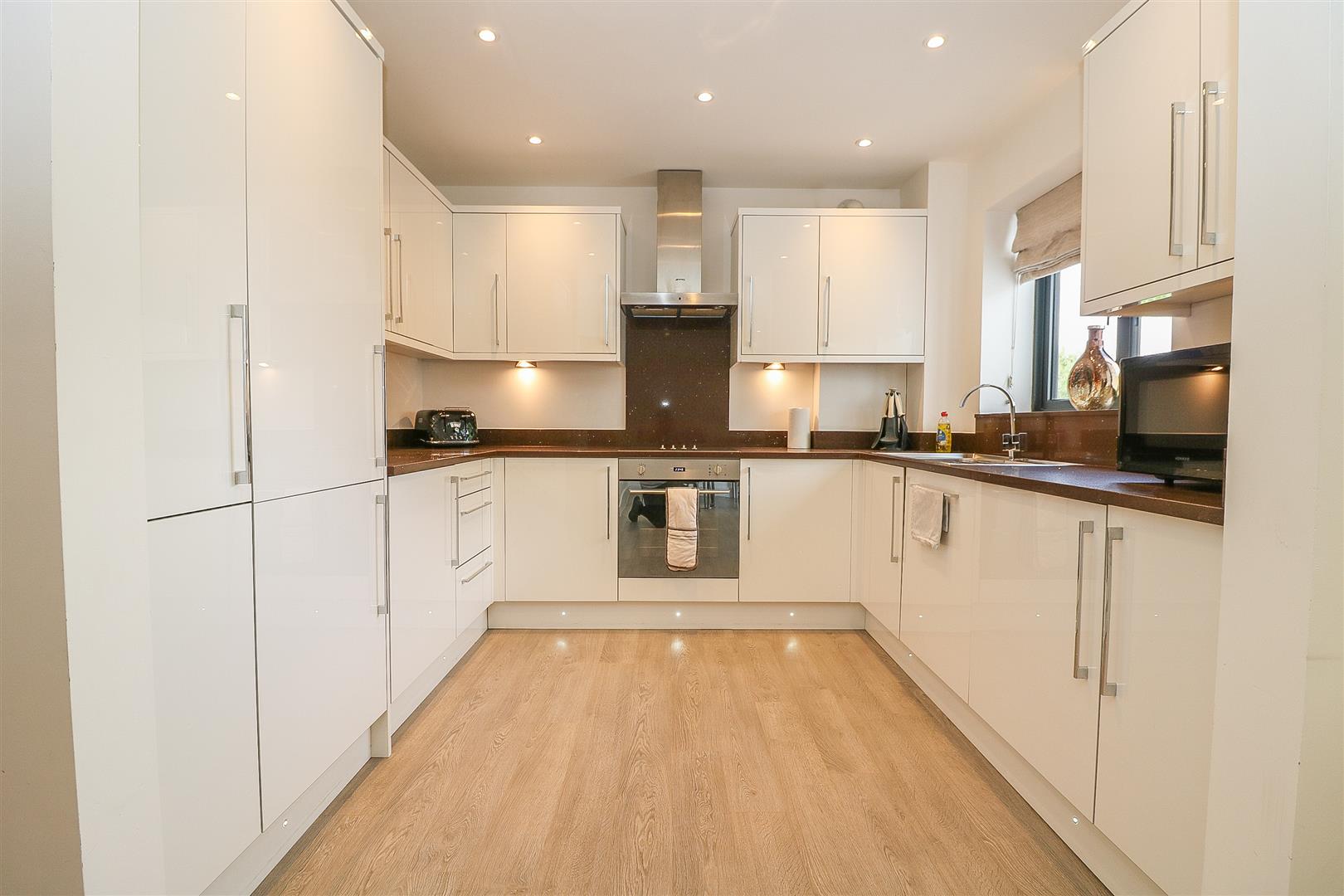 uj6PT Jn0WPGmKxfmhf7Q.jpg