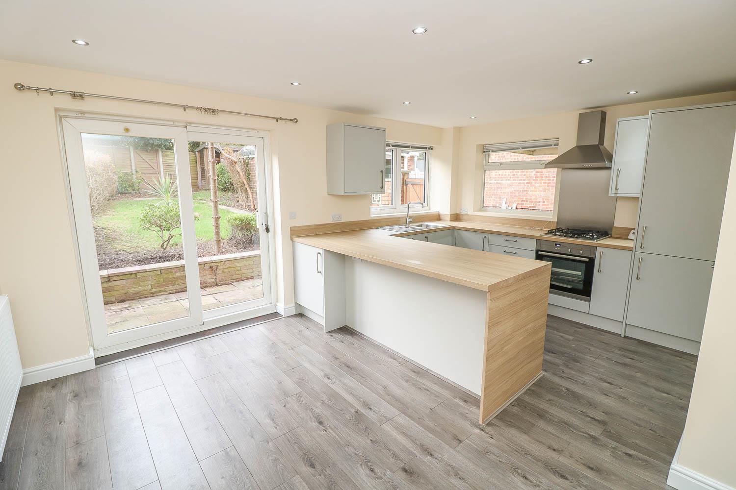 Tf60L842G0 9VHu4k3wZfA.jpg