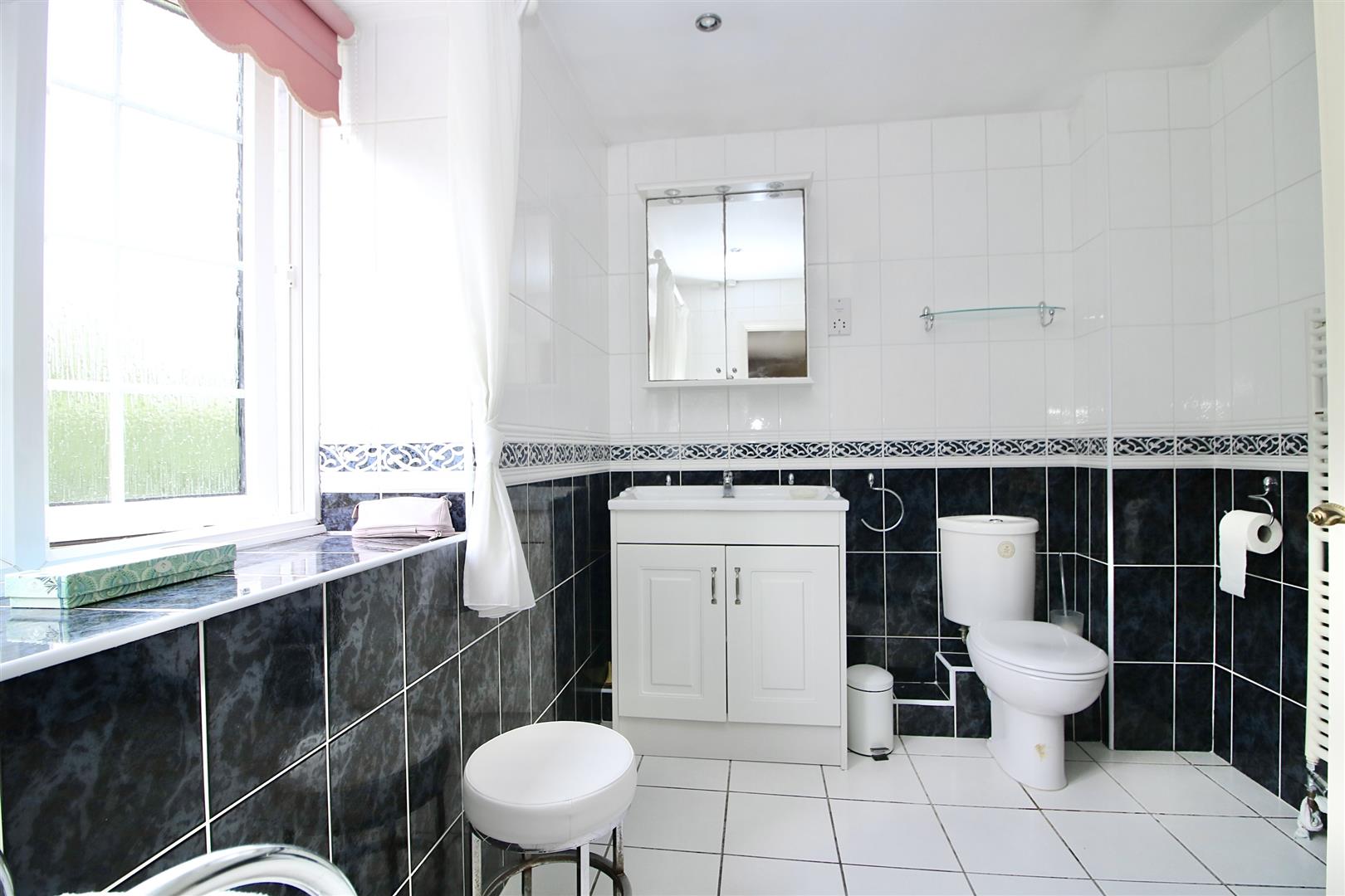 cJqzsdsBwEenpqHfteN 9Q.jpg