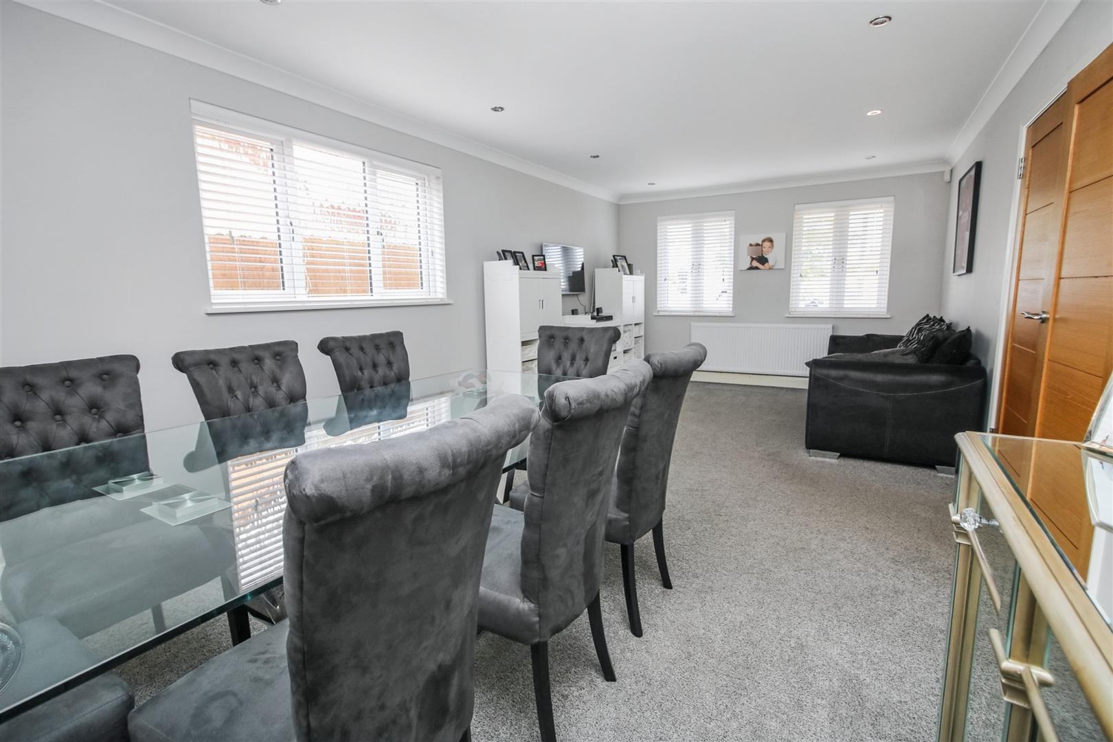 VSbiKDyJGkugdplIYoBVyQ.jpg VSbiKDyJGkugdplIYoBVyQ.jpg