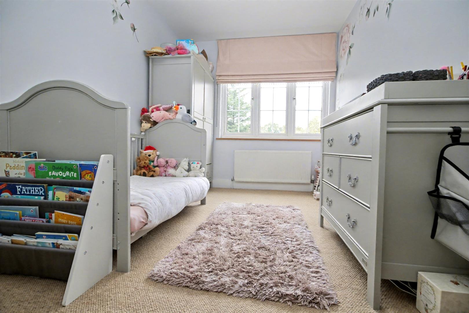 fLtrknBzF0 j3chlH4HX A.jpg