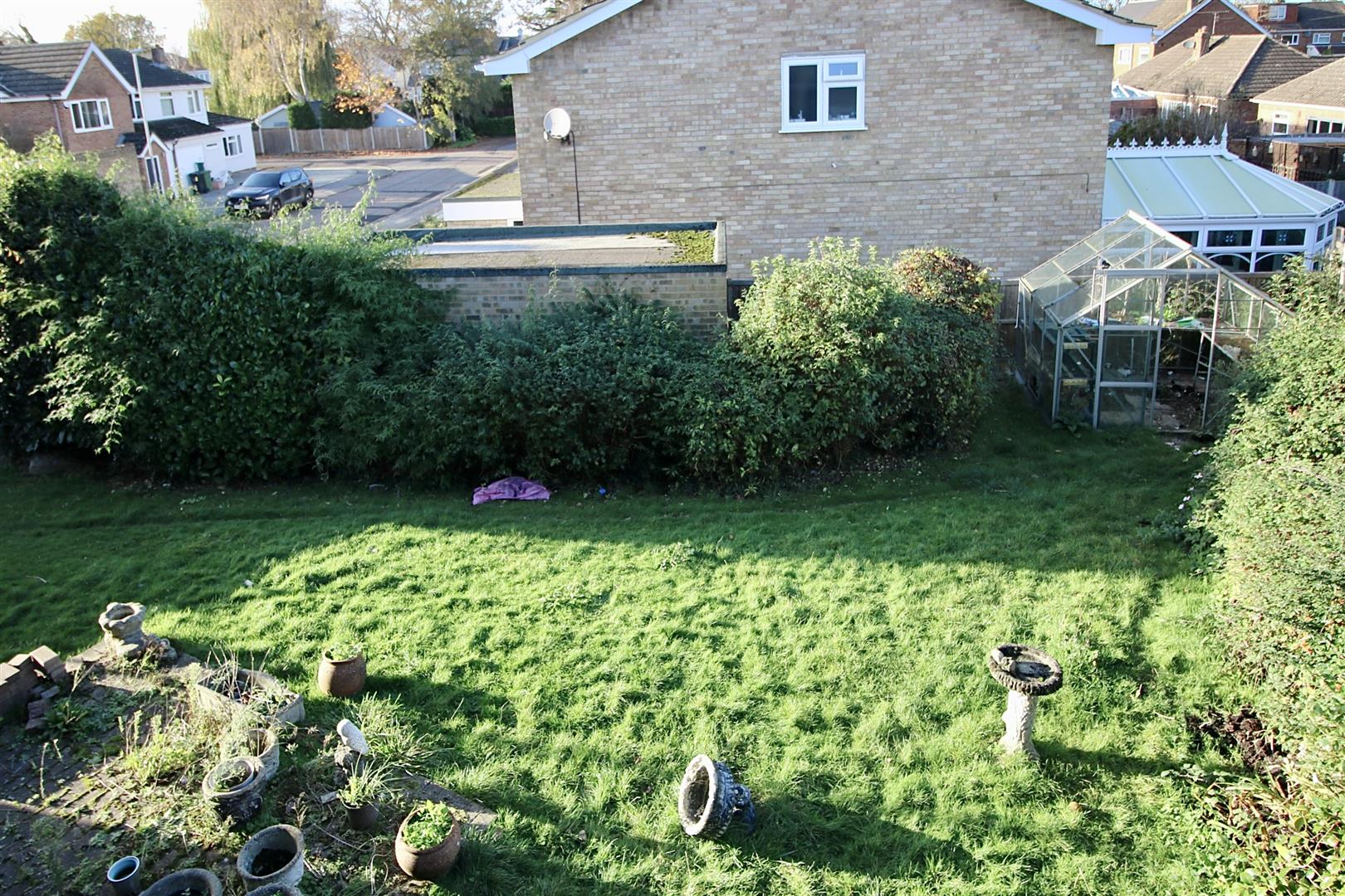 avVfejFEfU 44V9X7csnhA.jpg