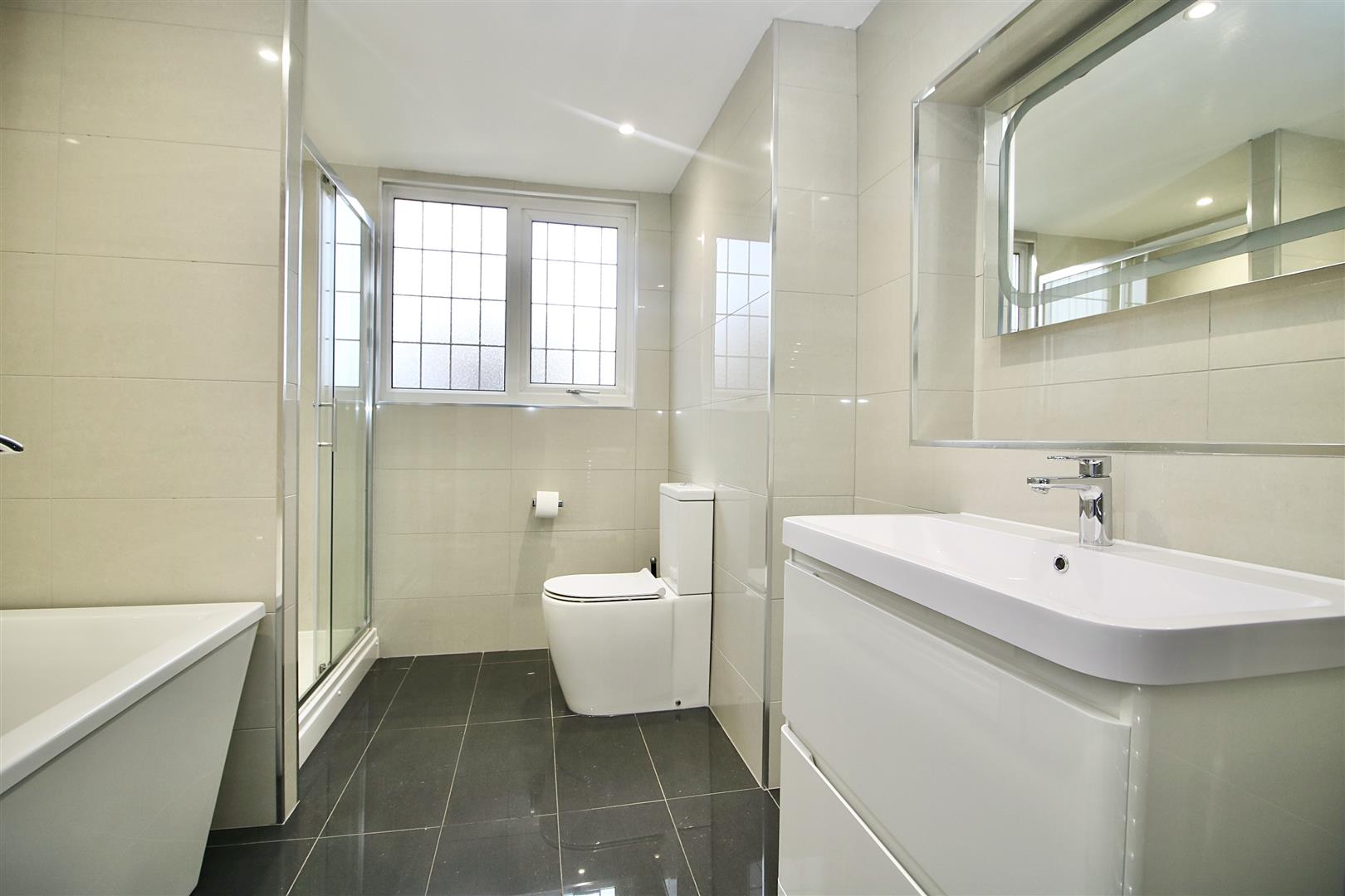 72JOy0Ff EyjHmHBgWK0aQ.jpg