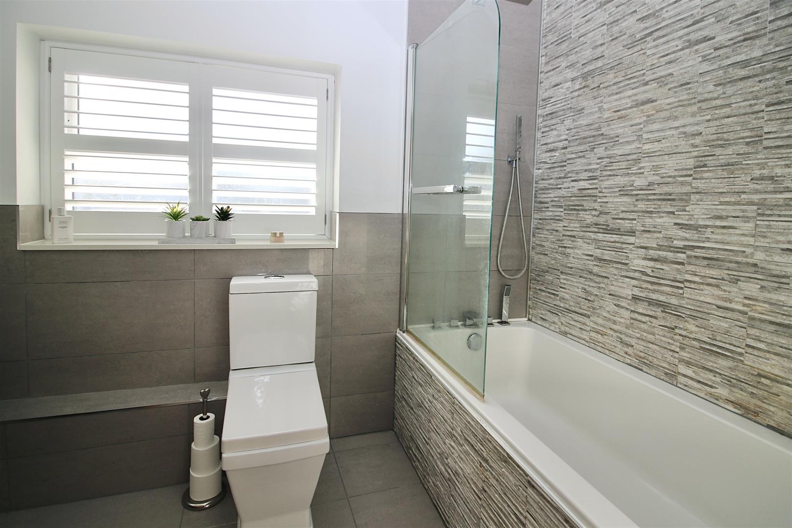 ZpoBZeeA0eX EH xcDvFQ.jpg