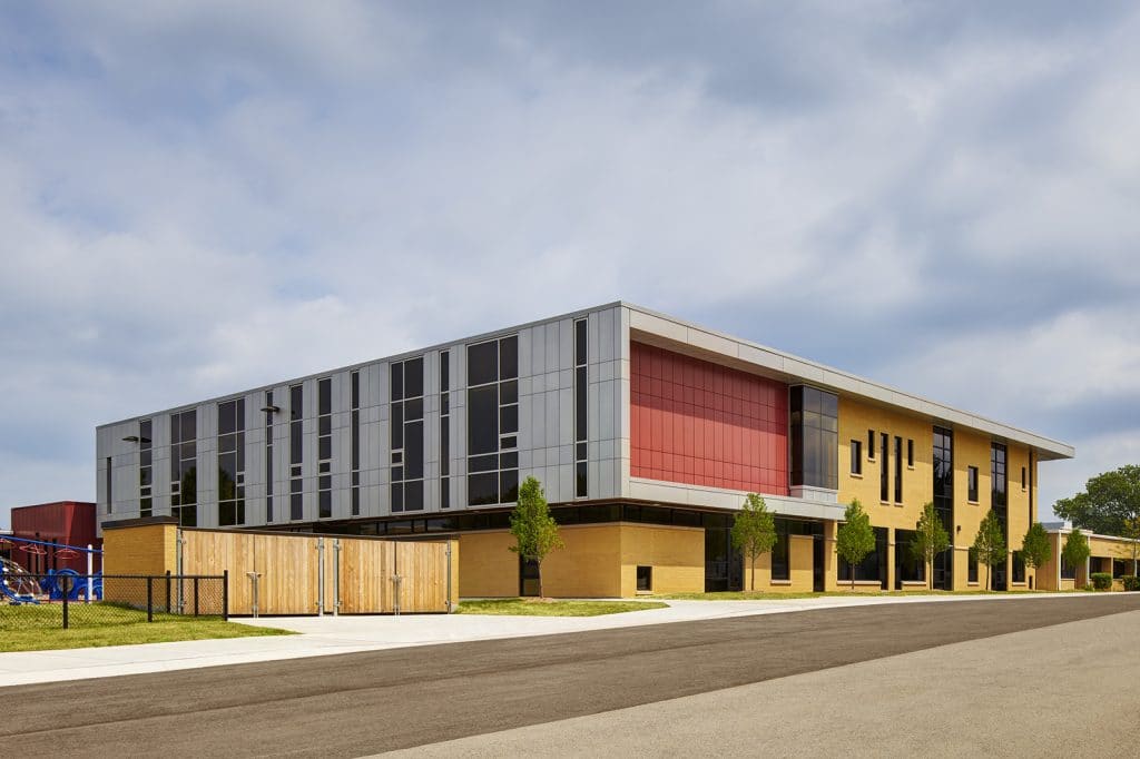 Holmes Primary School wins Outstanding Award ARCON