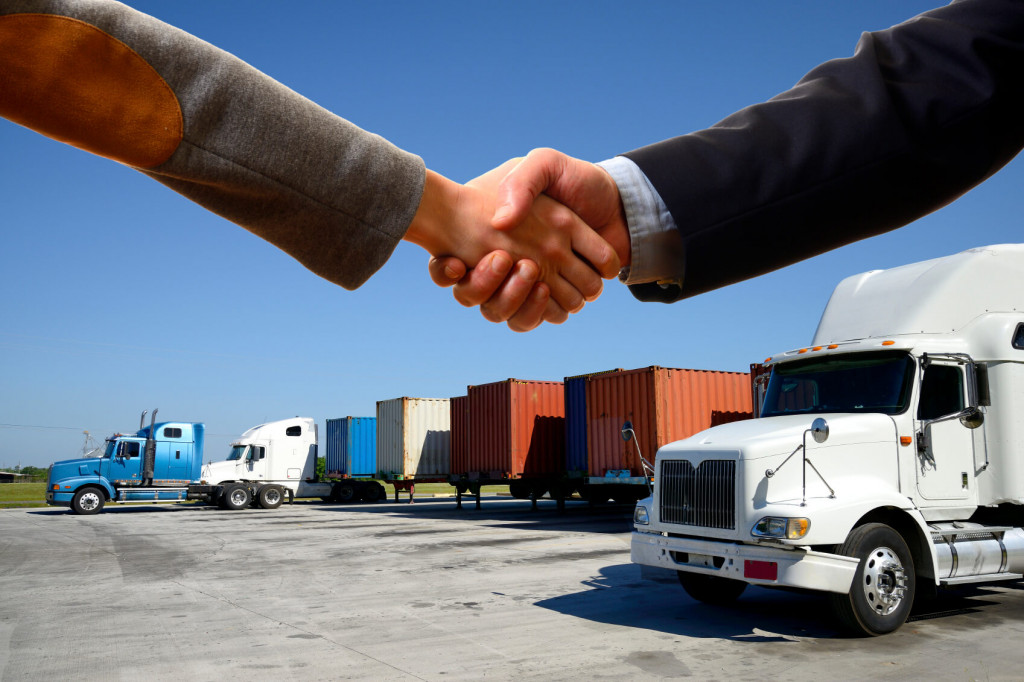 What does a freight broker do?