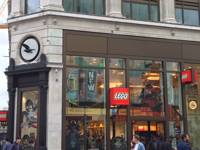 Lego Store Leicester Square レゴストア レスタースクエア店 ロンドン 観光地 口コミ 評判 画像 留学thank You