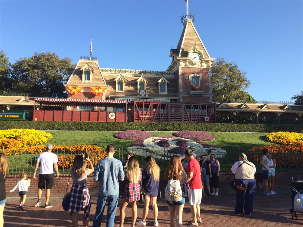 Disneyland Park ディズニーランド パーク ロサンゼルス 観光地 口コミ 評判 画像 留学thank You