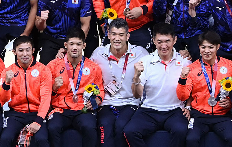 Tears of Judo Head Coach Kosei Inoue Who Led Japan to Record-High Five Gold Medals