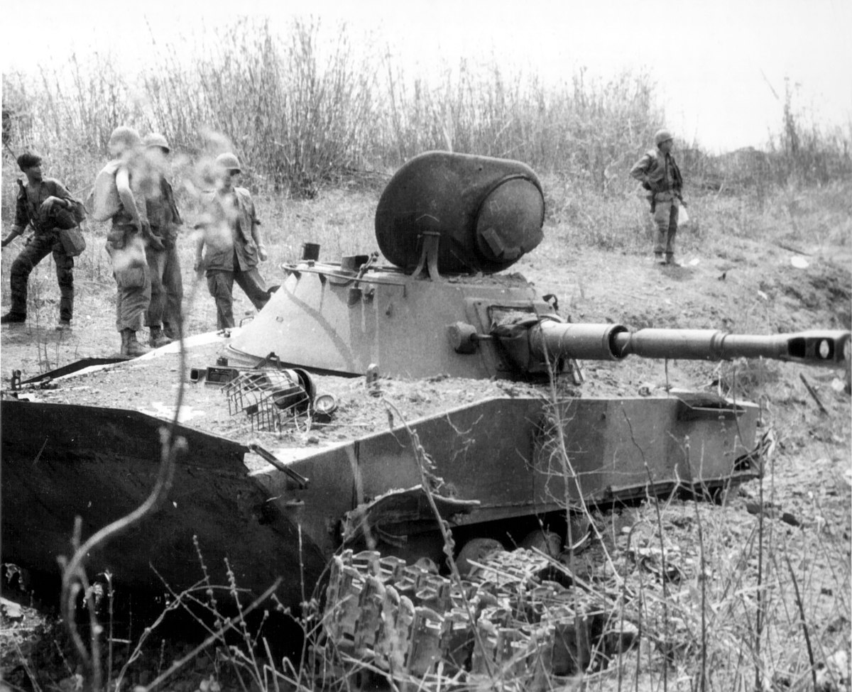 Zničená stroj PT-76