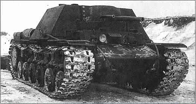 KV-7 během továrních zkoušek, koncem prosince 1941