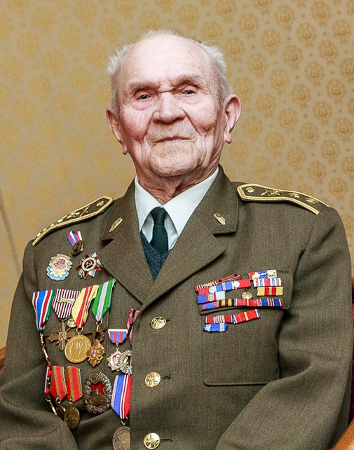 Zemřel plukovník Karel Šerák