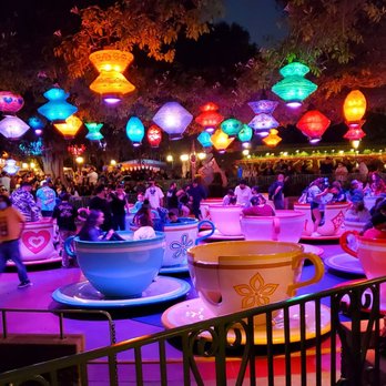 Mad Tea Party - Photo 1