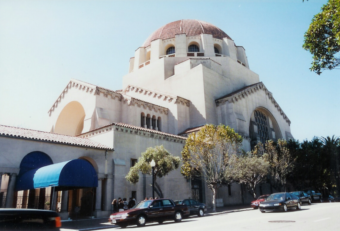 Temple Emanu-el - Photo 1