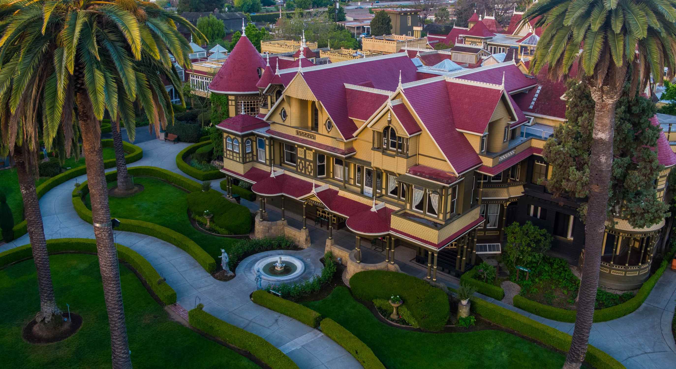 Winchester Mystery House - Photo 1