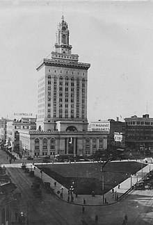 Oakland City Hall - Photo 1