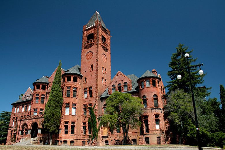 Preston Castle - Photo 1