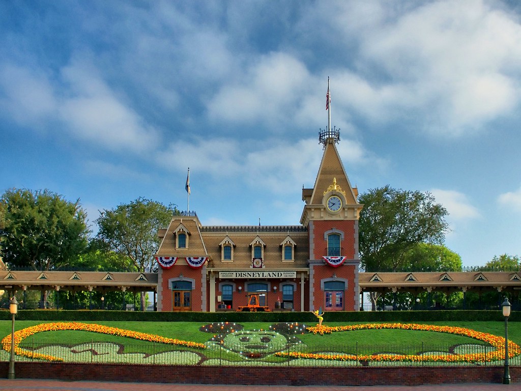 Main Street Train Station - Photo 1
