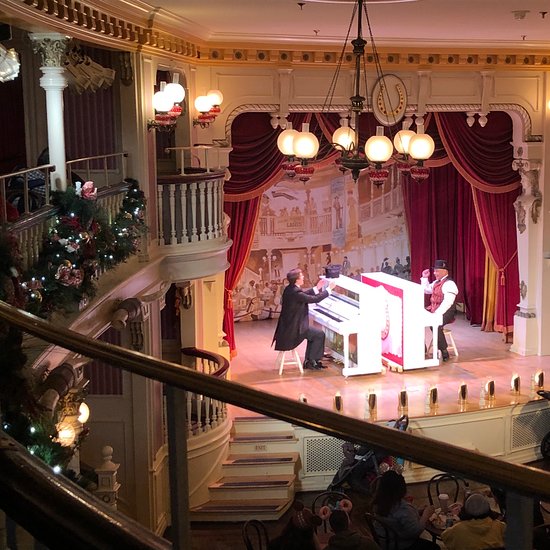 The Golden Horseshoe - Photo 1