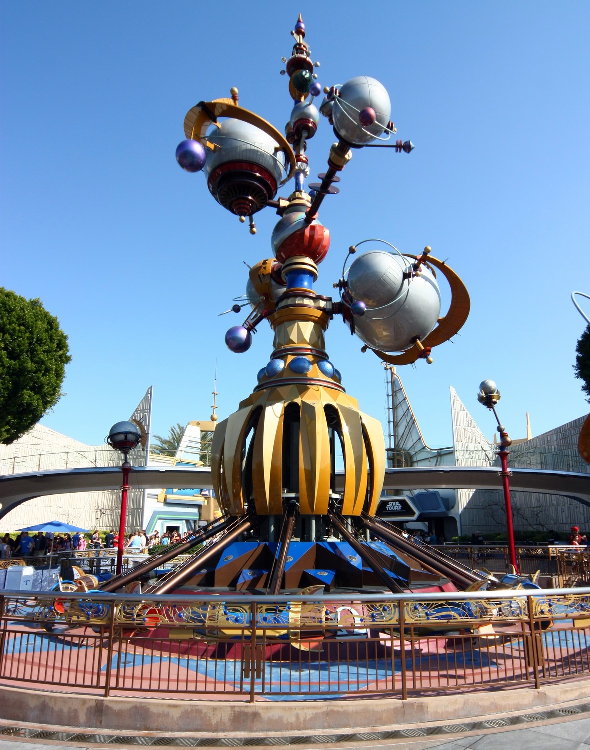 Astro Orbitor - Photo 1