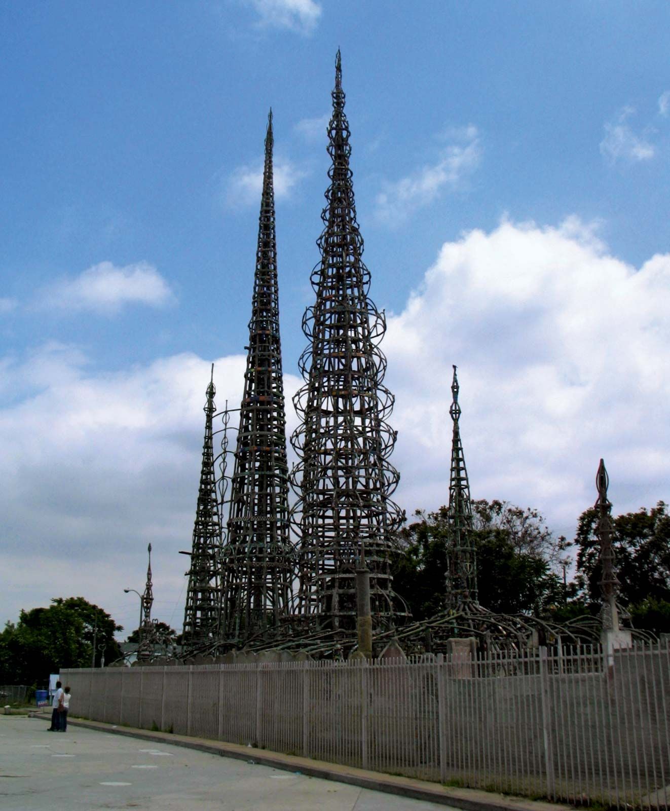 Watts - Photo 1